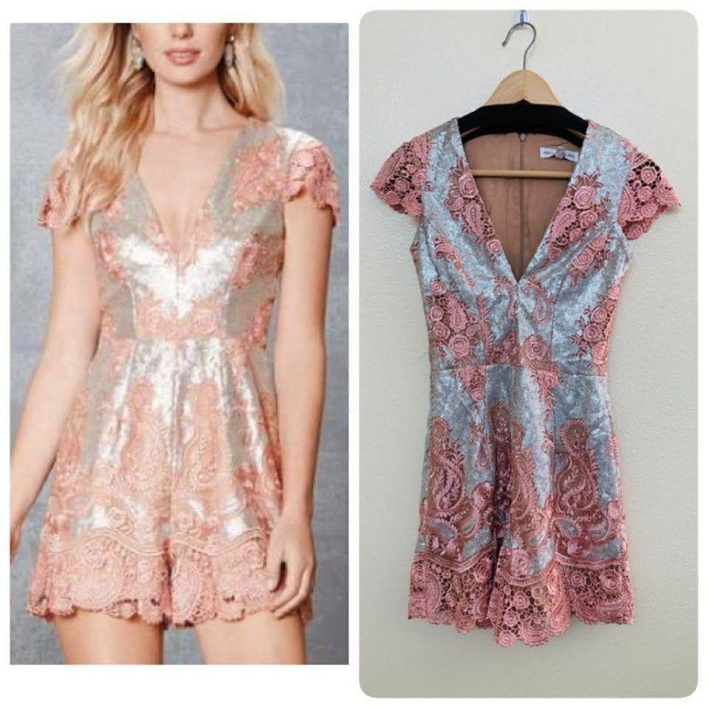 DRESS THE POPULATION Sabrina Lace Sequin Romper